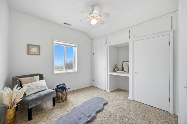 46606 S Morton Road, Kennewick, WA 99337