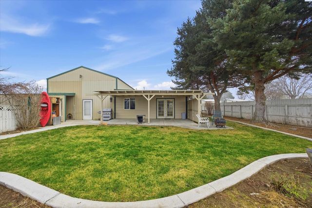 46606 S Morton Road, Kennewick, WA 99337