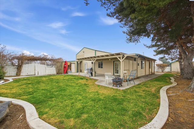 46606 S Morton Road, Kennewick, WA 99337