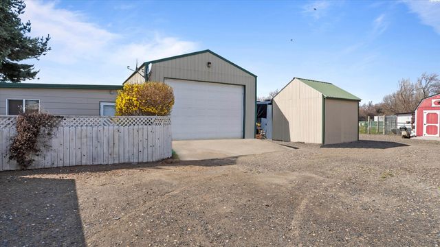 46606 S Morton Road, Kennewick, WA 99337