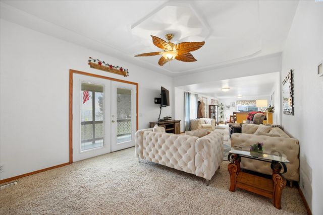 46606 S Morton Road, Kennewick, WA 99337