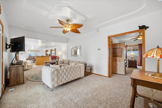 46606 S Morton Road, Kennewick, WA 99337