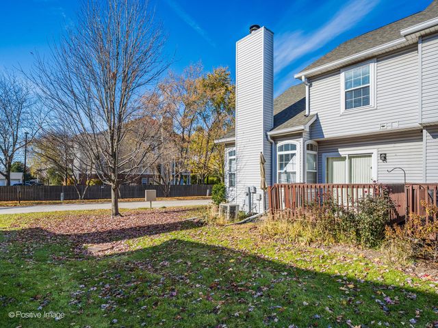 13296 W Heiden Circle, Lake Bluff, IL 60044