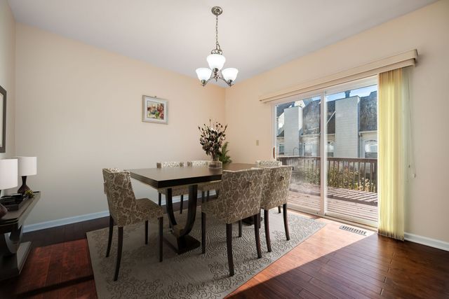 13296 W Heiden Circle, Lake Bluff, IL 60044