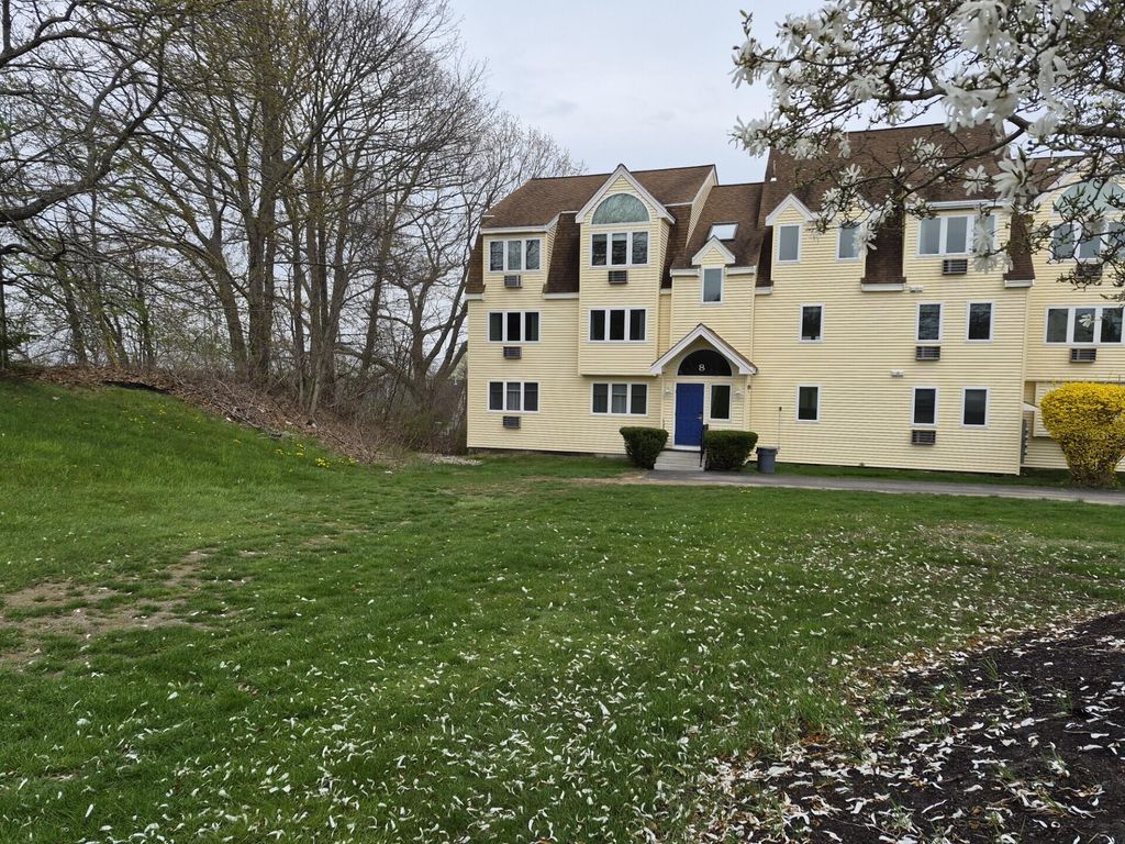 1373 POST Road 8D, Wells, ME 04090 — exterior