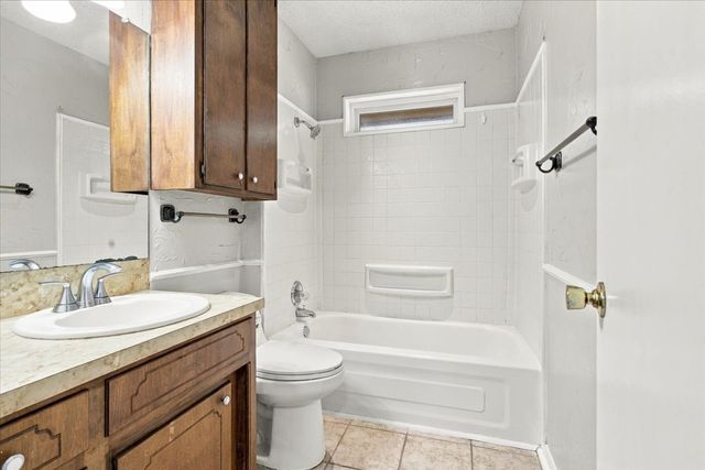 2108 N Village, Bonham, TX 75418
