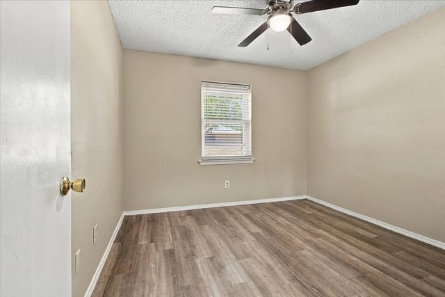 2108 N Village, Bonham, TX 75418