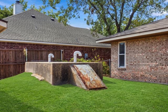 2108 N Village, Bonham, TX 75418