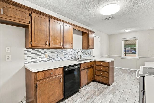 2108 N Village, Bonham, TX 75418