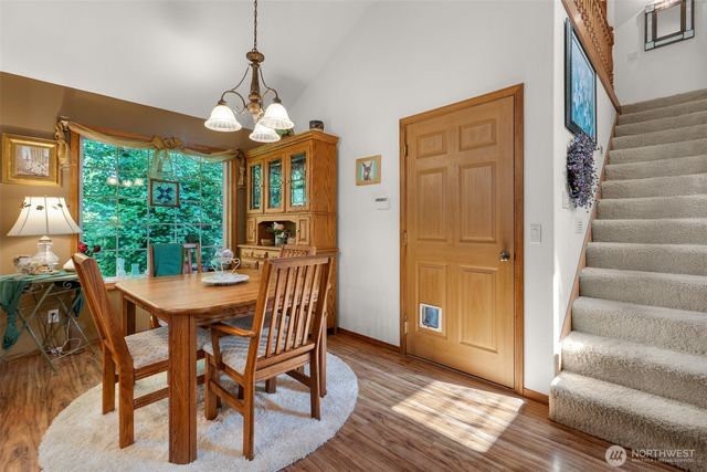 38 3rd St W, Chinook, WA 98614