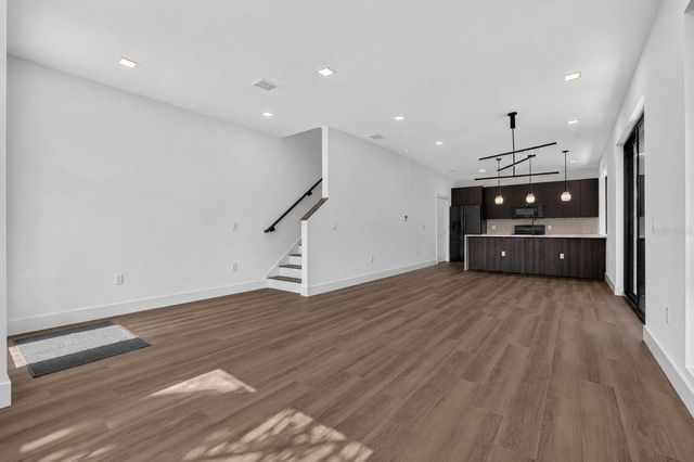 100 36TH STREET N, St Petersburg, FL 33713