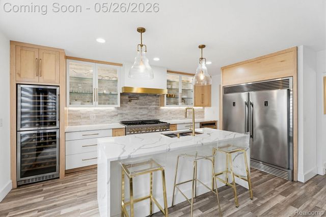 1339 E 14 Mile Road, Birmingham, MI 48009