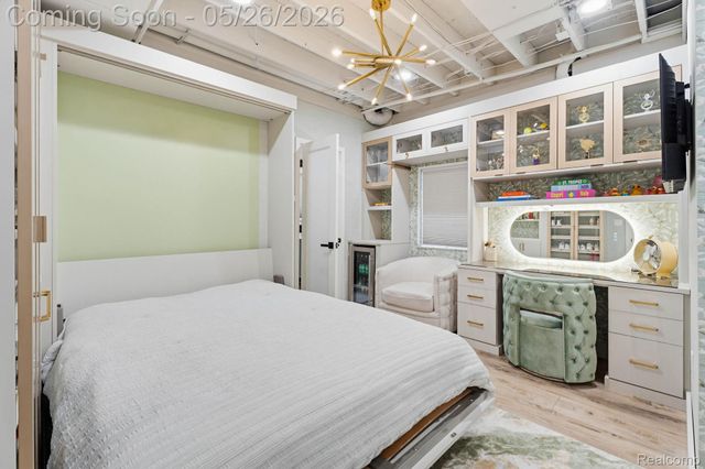1339 E 14 Mile Road, Birmingham, MI 48009