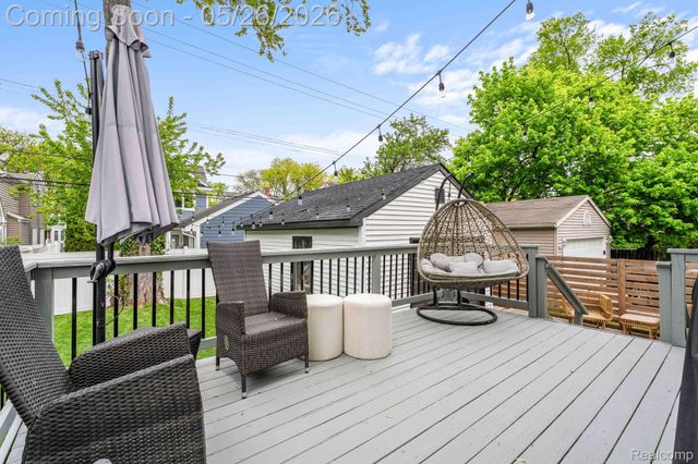 1339 E 14 Mile Road, Birmingham, MI 48009