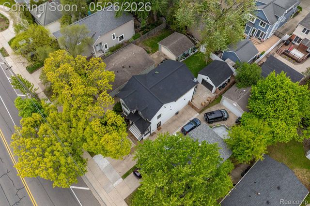 1339 E 14 Mile Road, Birmingham, MI 48009
