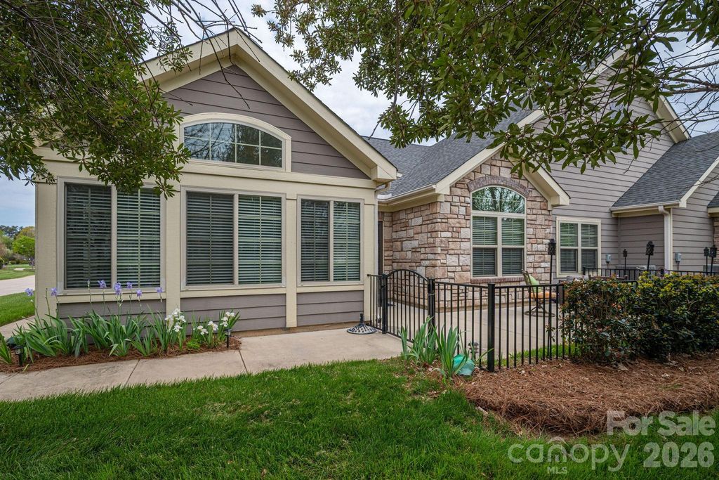 1434 Somersby Circle, Gastonia, NC 28054