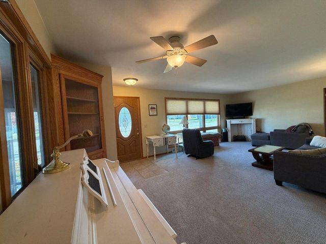 220 S Maple Street, La Crescent, MN 55947