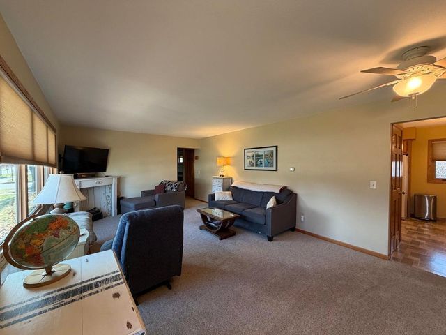 220 S Maple Street, La Crescent, MN 55947