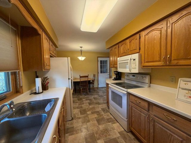 220 S Maple Street, La Crescent, MN 55947