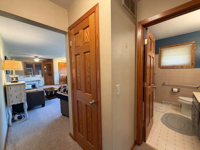 220 S Maple Street, La Crescent, MN 55947