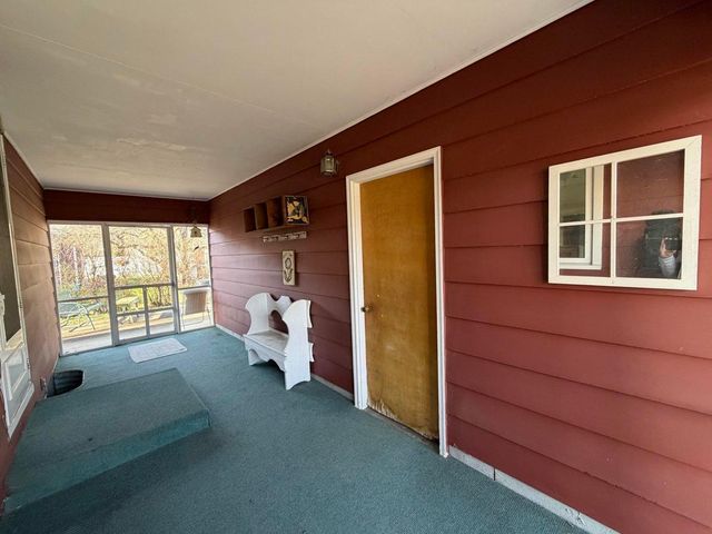 220 S Maple Street, La Crescent, MN 55947