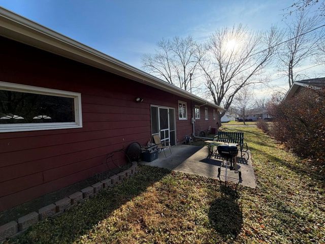 220 S Maple Street, La Crescent, MN 55947