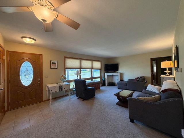 220 S Maple Street, La Crescent, MN 55947