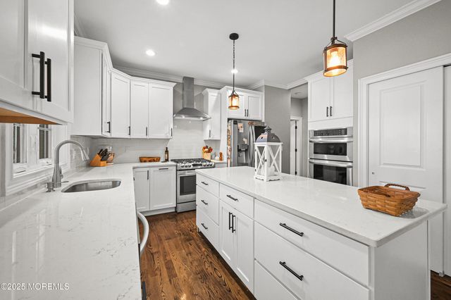 28 Clayton Avenue, Monroe, NJ 08831