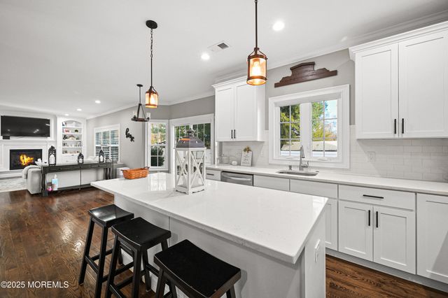 28 Clayton Avenue, Monroe, NJ 08831