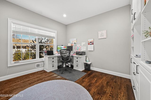 28 Clayton Avenue, Monroe, NJ 08831