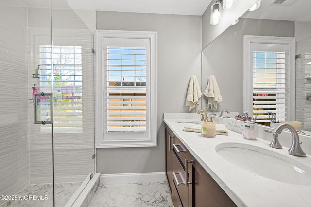 28 Clayton Avenue, Monroe, NJ 08831