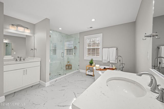 28 Clayton Avenue, Monroe, NJ 08831