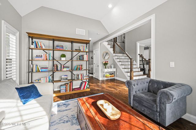 28 Clayton Avenue, Monroe, NJ 08831