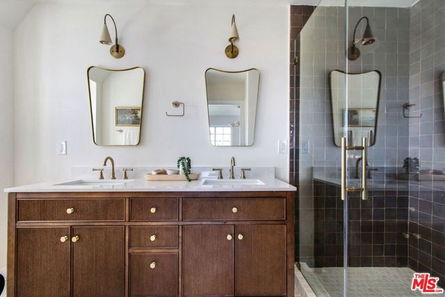3803 Monteith Drive, Los Angeles, CA 90043