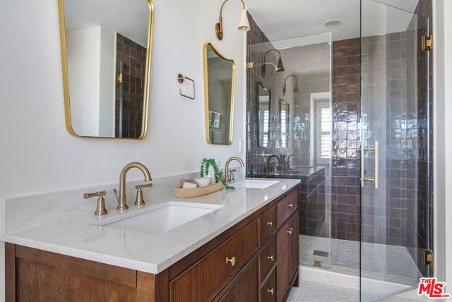 3803 Monteith Drive, Los Angeles, CA 90043