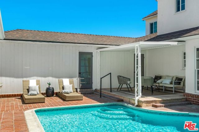 3803 Monteith Drive, Los Angeles, CA 90043