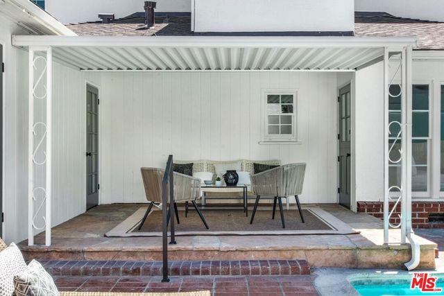 3803 Monteith Drive, Los Angeles, CA 90043