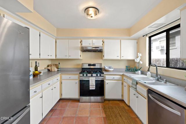 12930 Valleyheart 1, Los Angeles, CA 91604