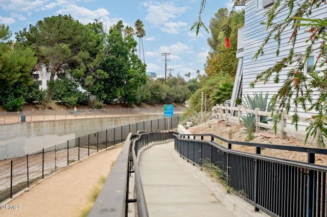 12930 Valleyheart 1, Los Angeles, CA 91604