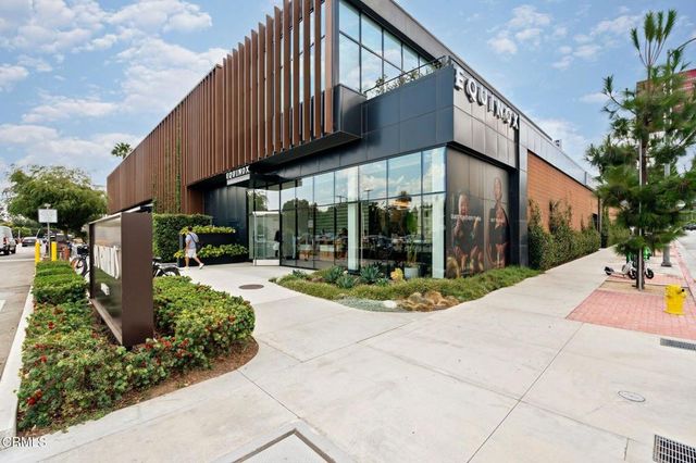 12930 Valleyheart 1, Los Angeles, CA 91604