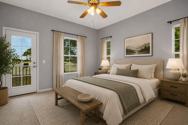 8198 EAGLES PARK DR, St Petersburg, FL 33709