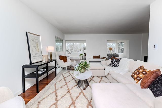 3131 Fleur Drive 208, Des Moines, IA 50321