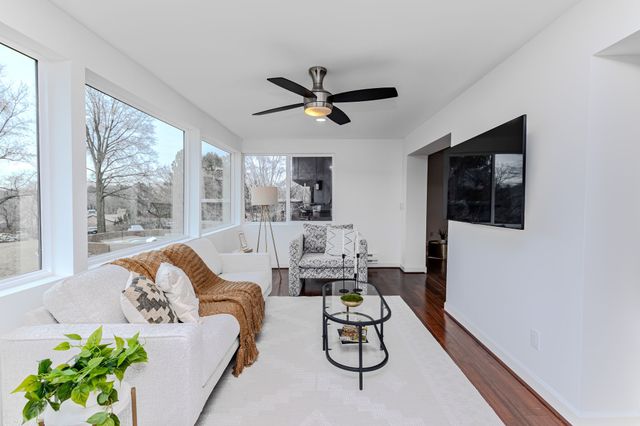 3131 Fleur Drive 208, Des Moines, IA 50321