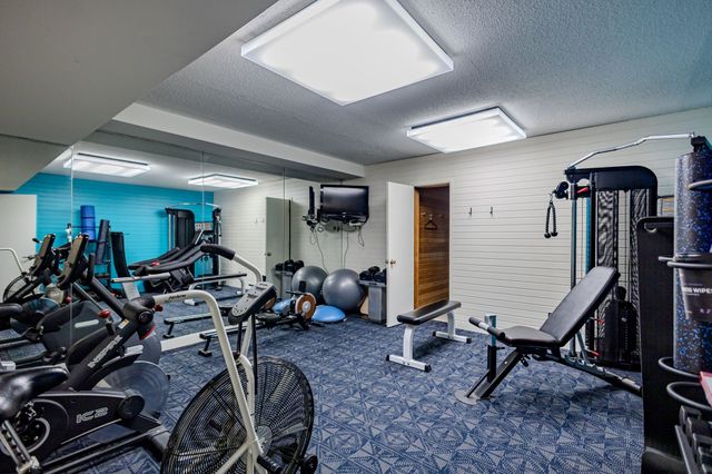 3131 Fleur Drive 208, Des Moines, IA 50321