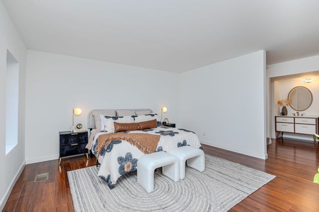 3131 Fleur Drive 208, Des Moines, IA 50321