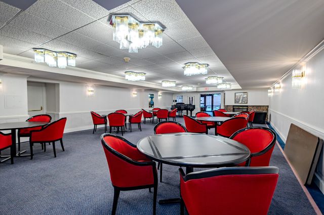 3131 Fleur Drive 208, Des Moines, IA 50321