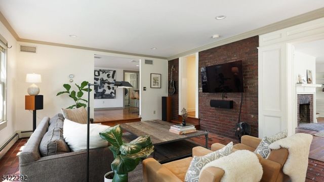 515 Woodland Ave, Westfield Town, NJ 07090