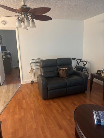 9081 Lime Bay Boulevard 211, Tamarac, FL 33321