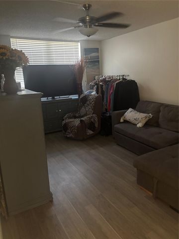 9081 Lime Bay Boulevard 211, Tamarac, FL 33321