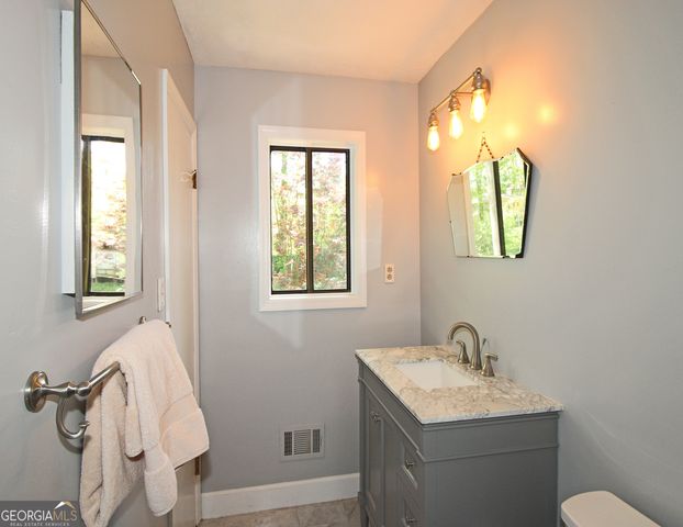 1446 Sartor NW, Lawrenceville, GA 30043